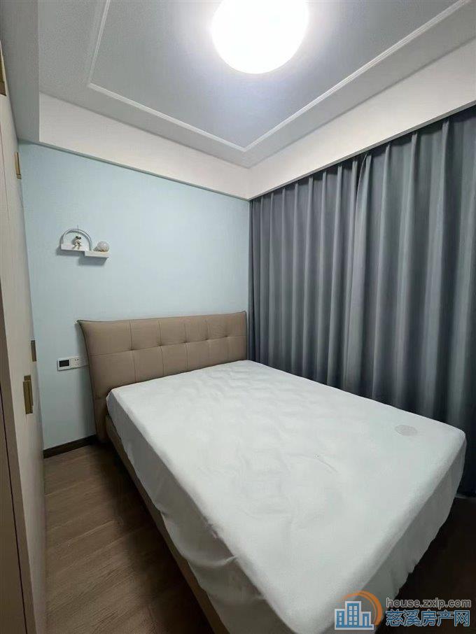 华鸿大发·誉林府洋房112平 三房两卫