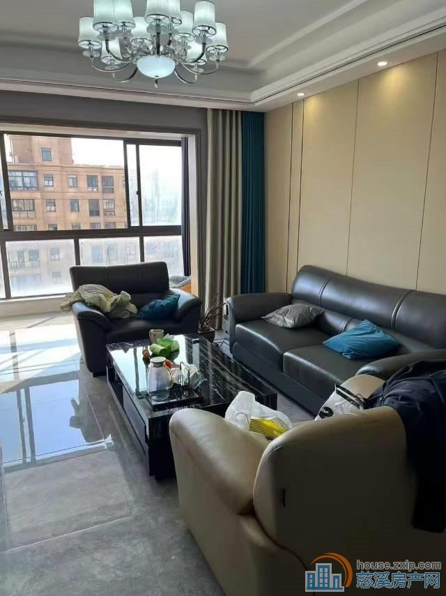 阳光城2期143平3室新精装198万直