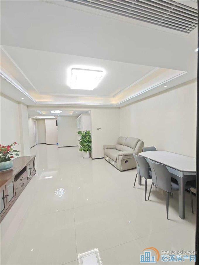 白金湾电梯房3室2厅2卫精装修直接钥匙在