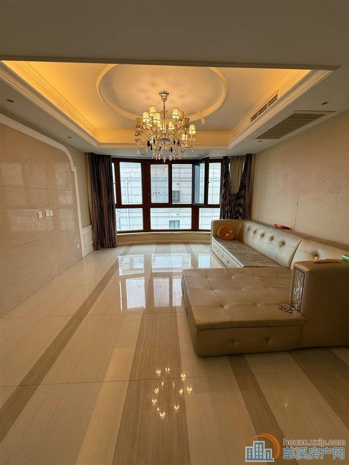 和润公寓   阳光书包房