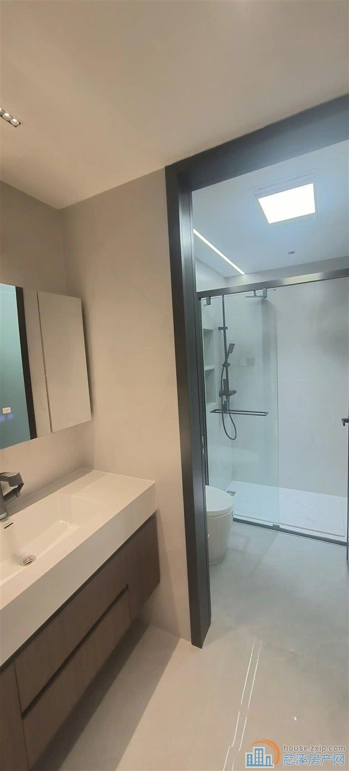 蔚蓝云图 精装修 70平 88.6万