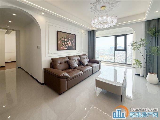 天安浔筑法式装修未入住过业主急售