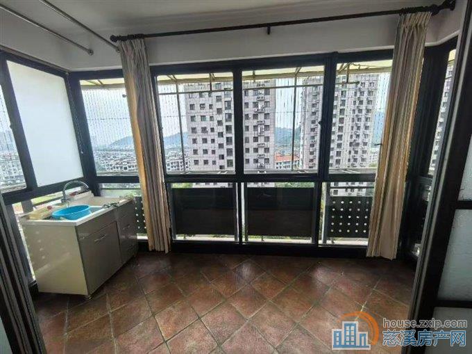 和润公寓边套好楼层127平精装送车库