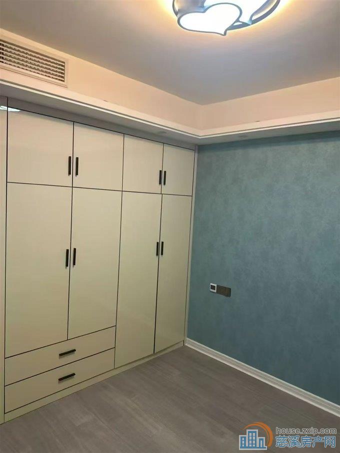 复地御溪雅苑2期140平方三房178万