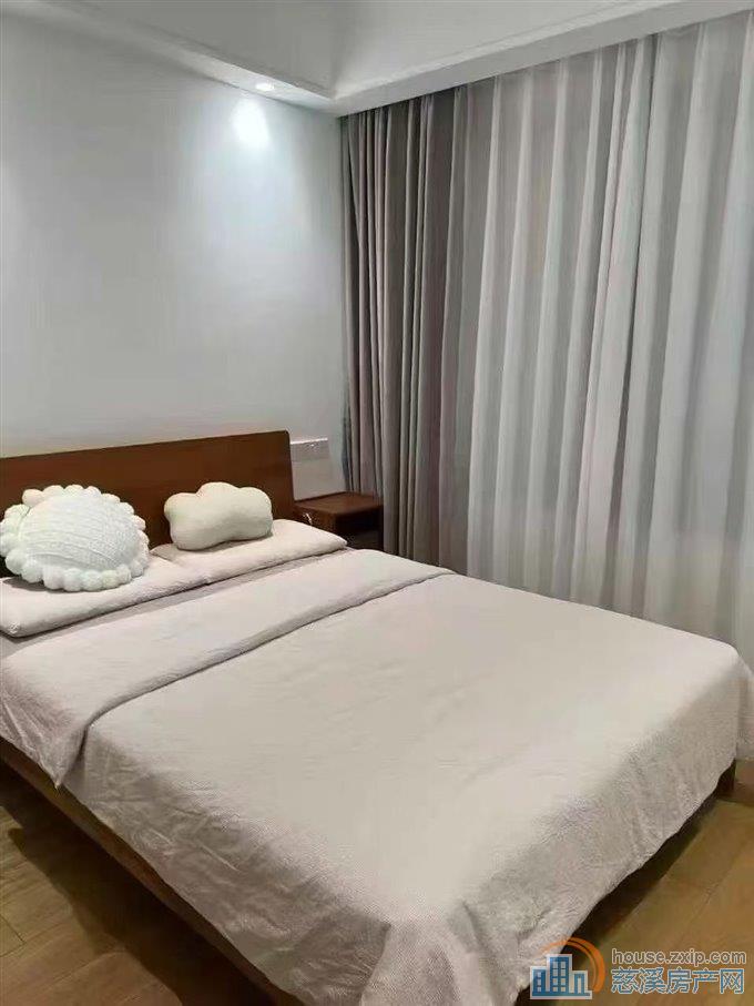 保利俯院江南126平精装三房两厅二卫