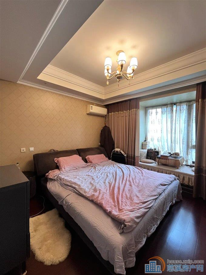 特价 金地鸿悦黄金楼层，精装全配，拎包入