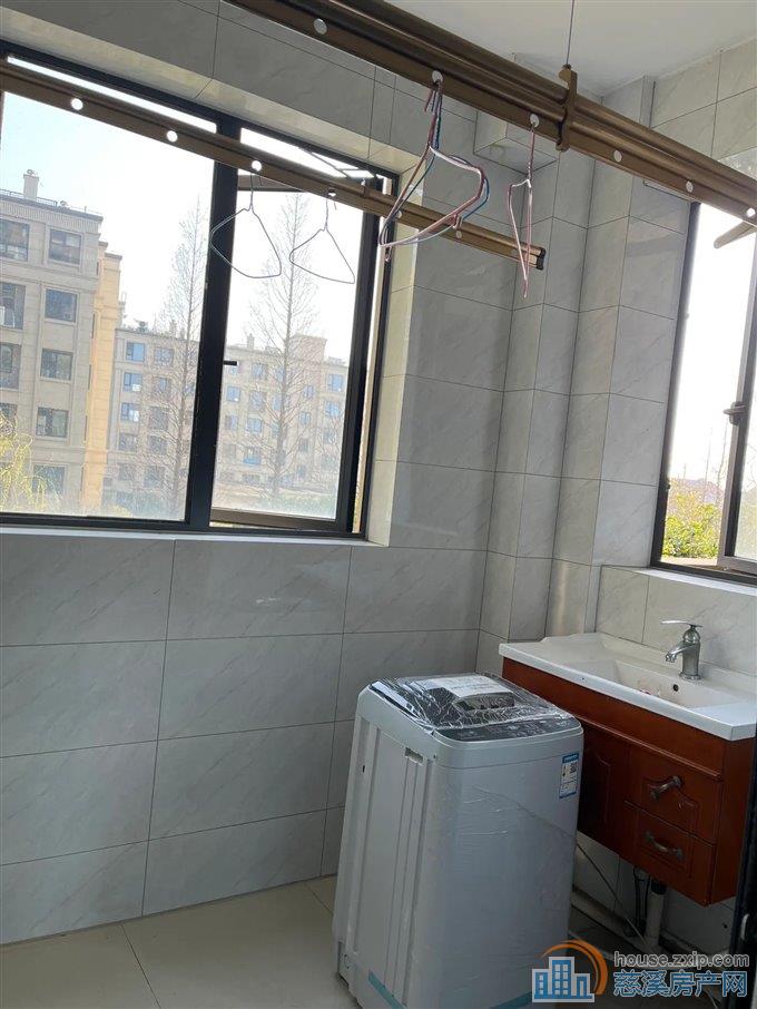 梵石花园138平147万满五唯一