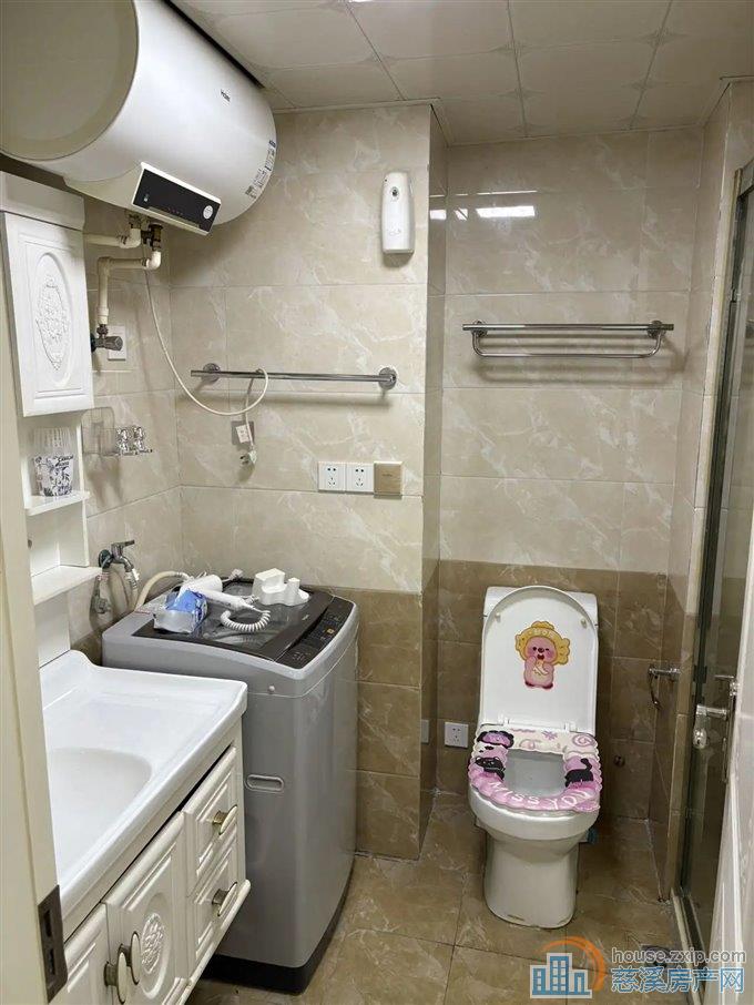 出租泰悦公寓58平2000每月