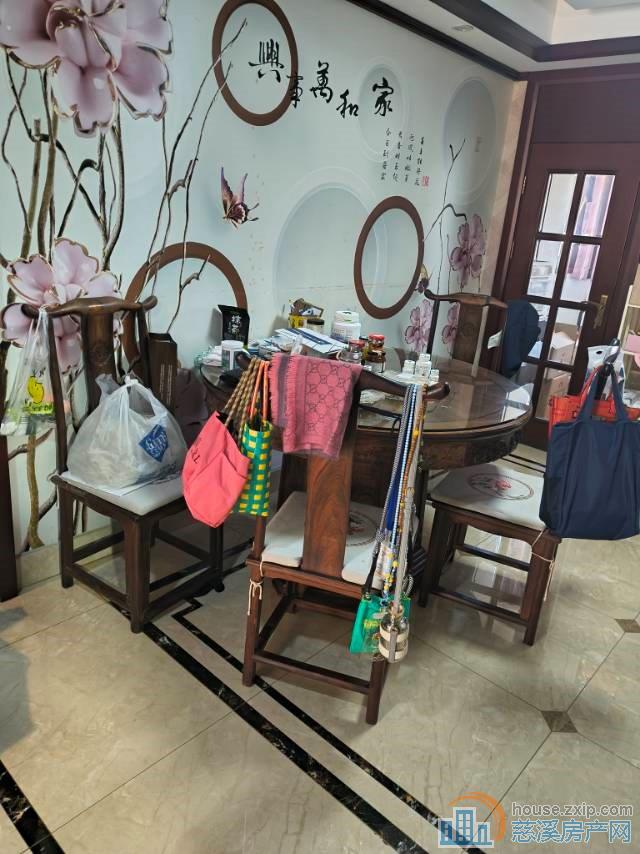 特价东方明珠楼层好167平精装中央空调