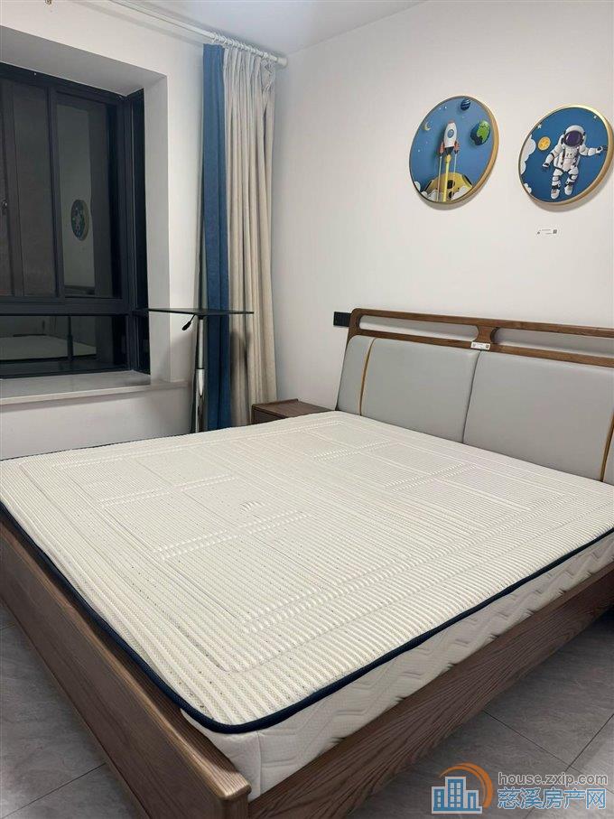 出租人和家园2室1800包物业