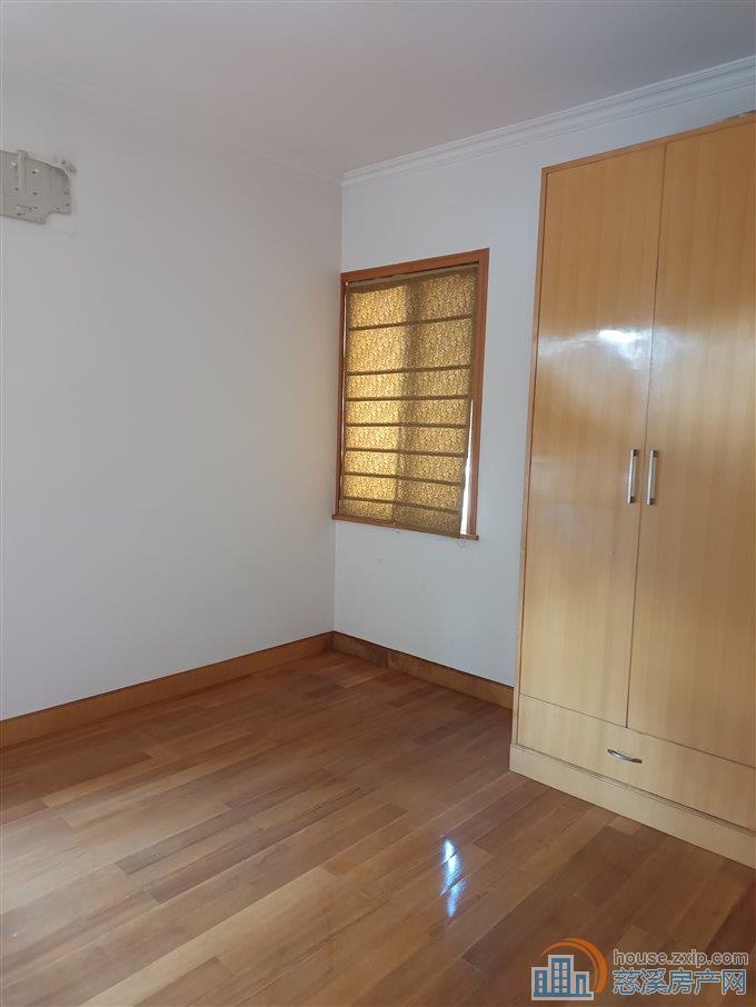 虞波西苑5楼121平方米85万