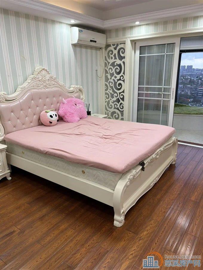 出租泰悦公寓58平2000每月