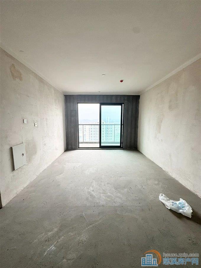 江岸臻园140平4室两厅南北通透仅142