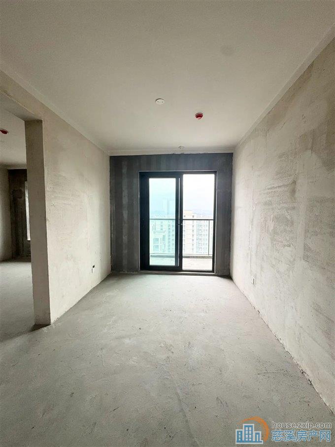 江岸臻园140平4室两厅南北通透仅142
