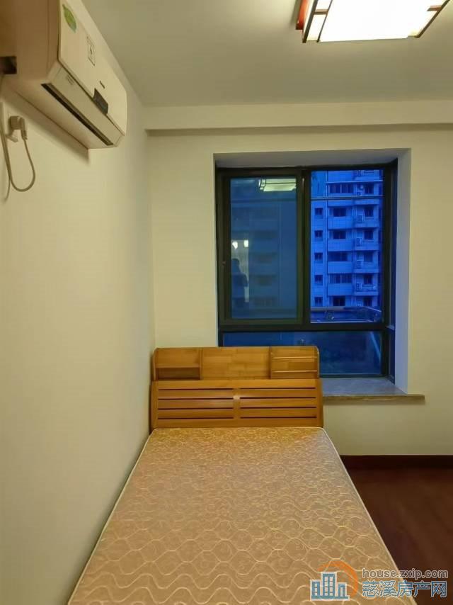 人和家园电梯房107.6平125万车位