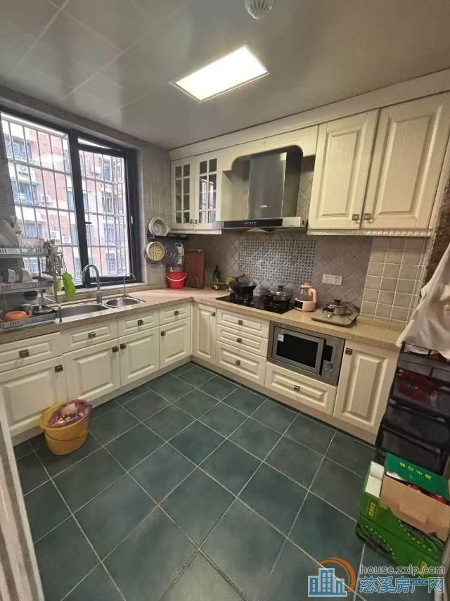 枫华富地楼梯洋房128平好楼层122万