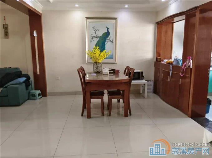 印染厂宿舍74平83万精装修