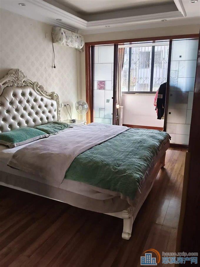 印染厂宿舍74平83万精装修