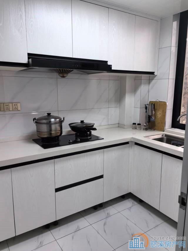 潮塘161平方车位精装175万