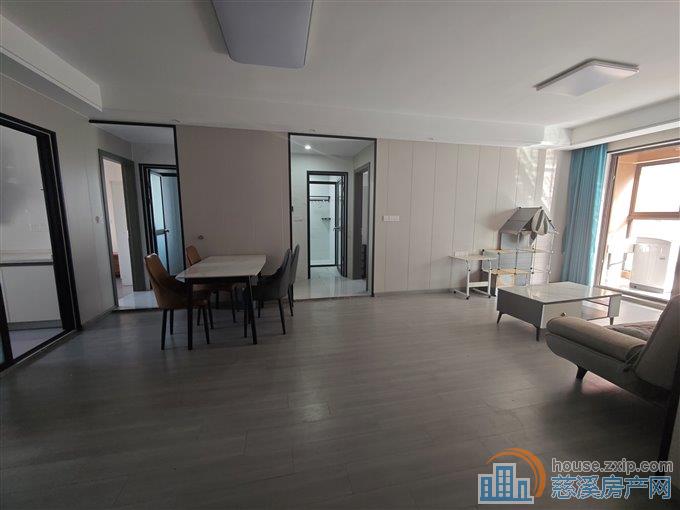 蔚蓝云图三室两厅两卫精装直接钥匙在