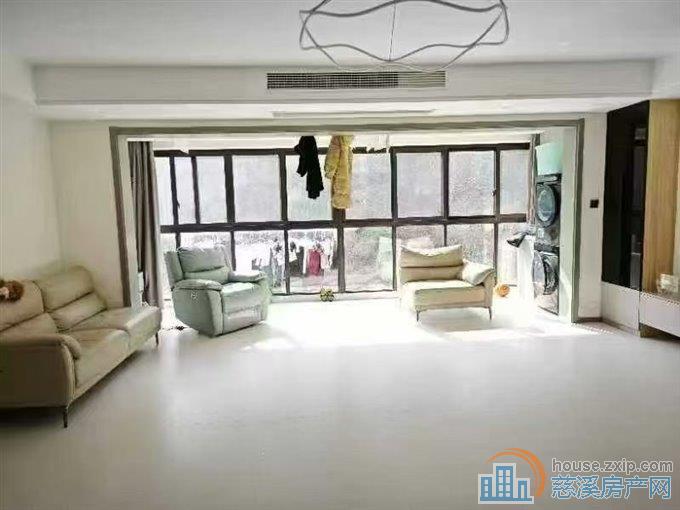 银杏小镇靠山中下层127平精装161万