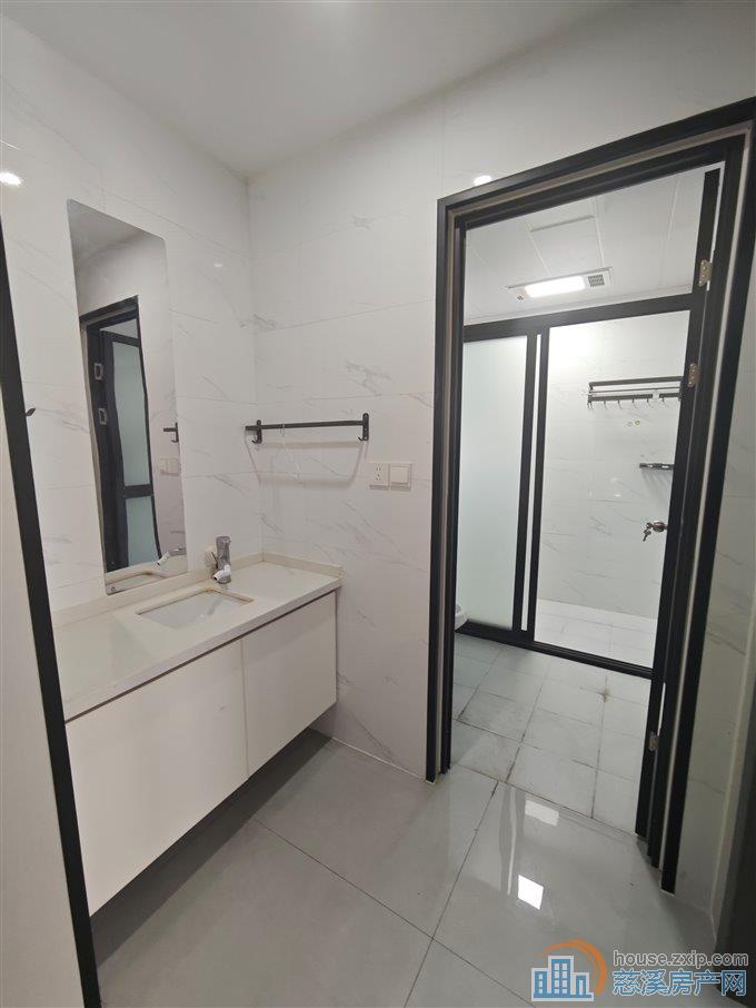 蔚蓝云图三室两厅两卫精装直接钥匙在