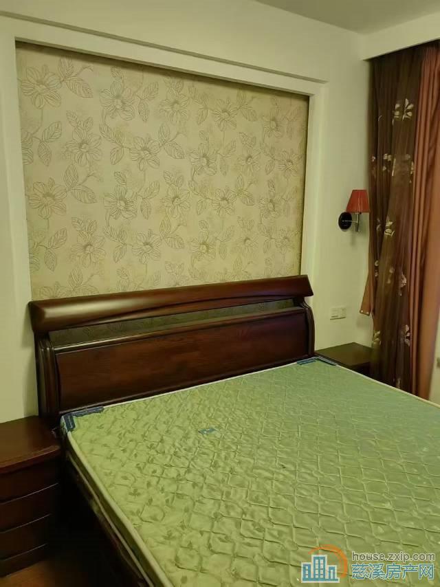 人和家园电梯房107.6平125万车位