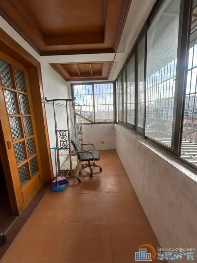 园丁新村 老精装116平方70.8万