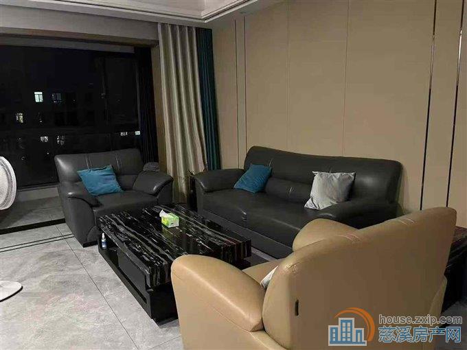 阳光城二期143平方朝南四间