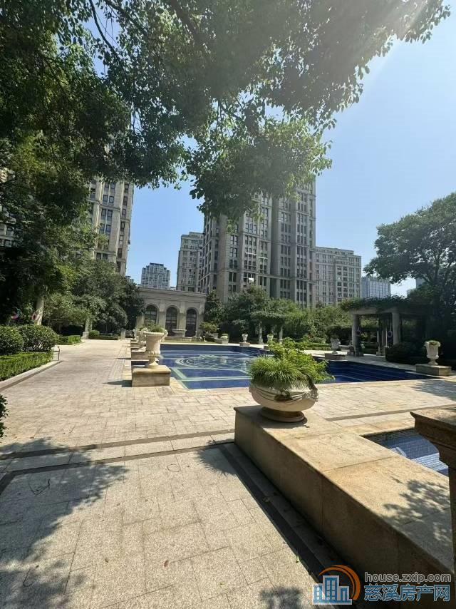 太子湾225平白坯4室车位楼层佳368万