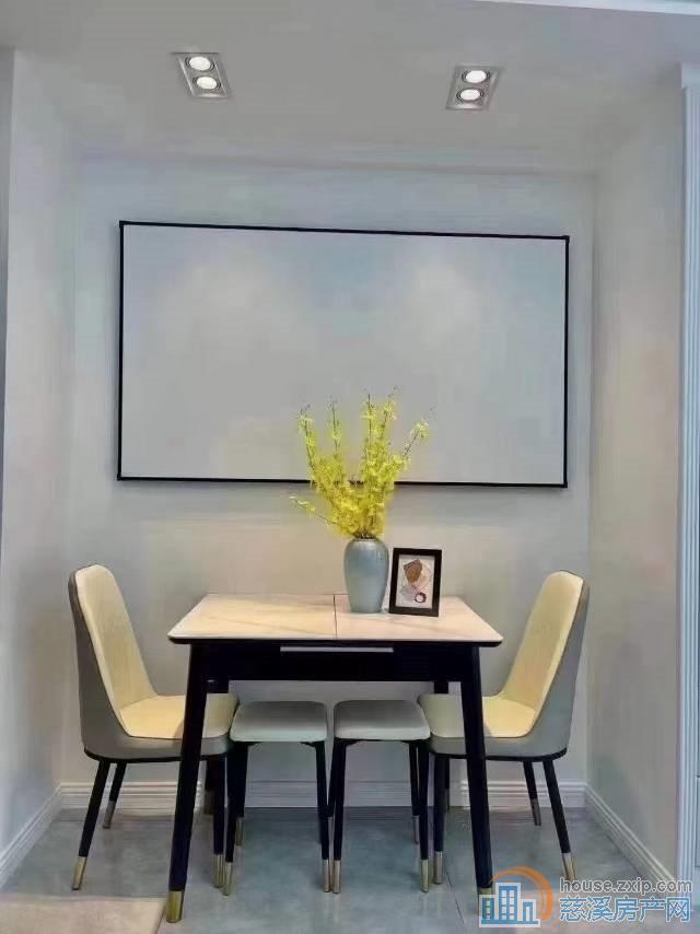 富丽湾47平一室一厅一卫精装1800元