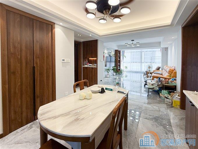 祥生望玥府 精装洋房 带车位杂物间