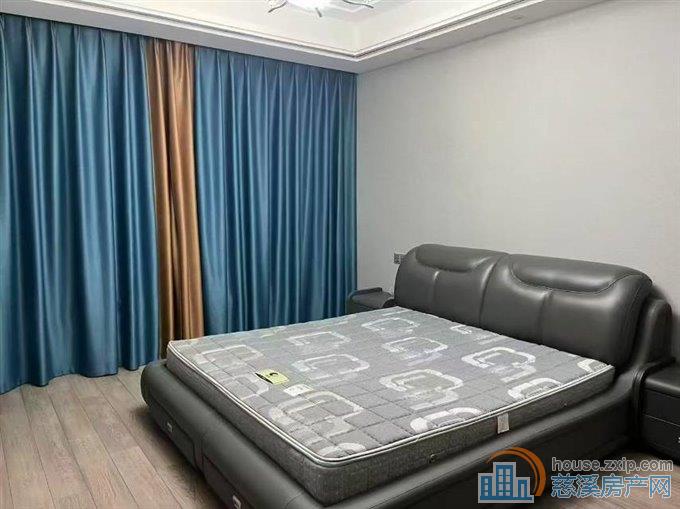 阳光城2期4间朝南精装