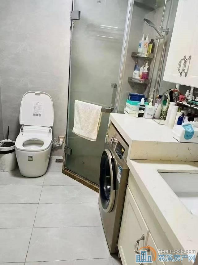 新潮塘63平豪装带地暖带车位下半年初三