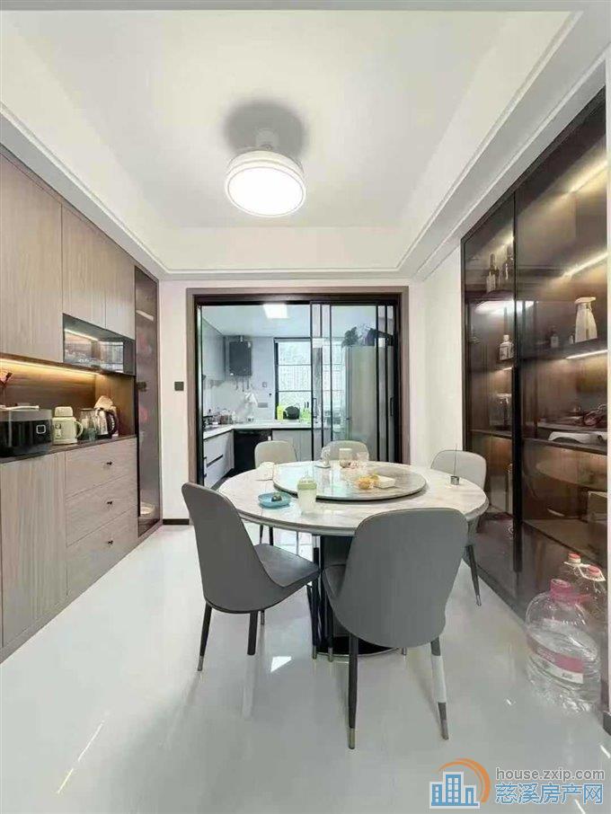 界牌142平方车位175万