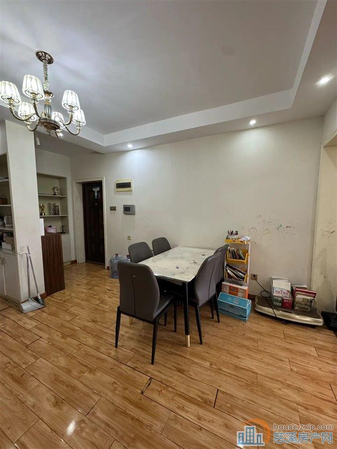 银桂苑131平150万精装带车位