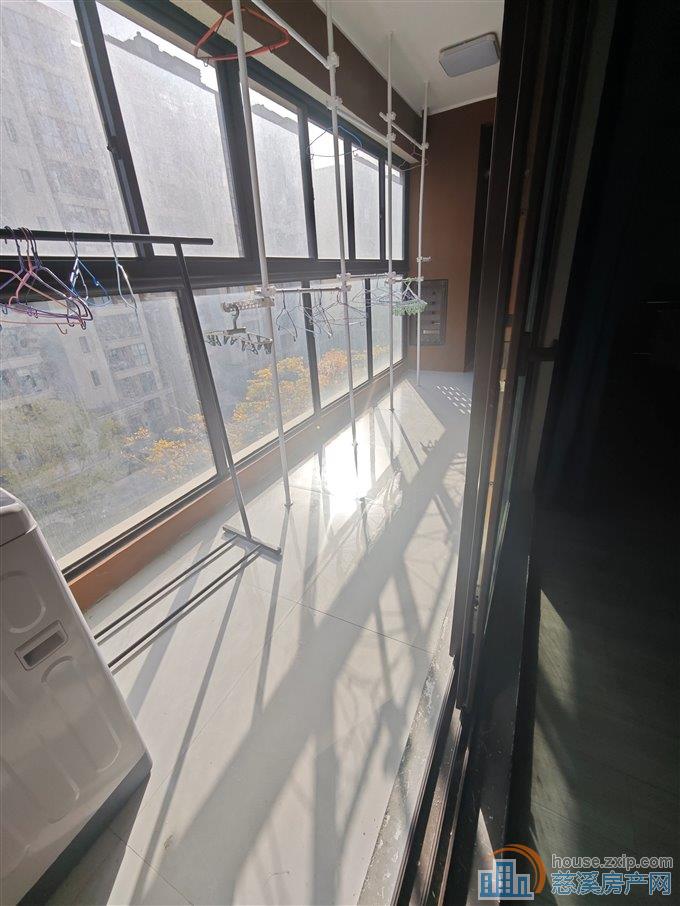 蔚蓝云图三室两厅两卫精装直接钥匙在