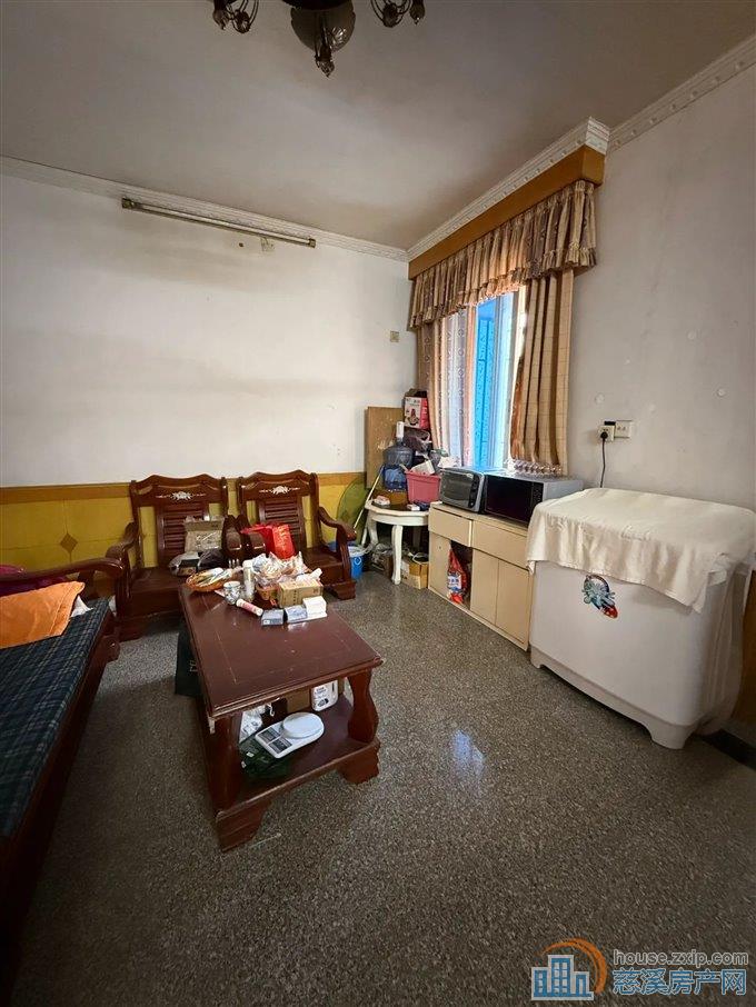 乌山路综合楼85平59万黄金楼层