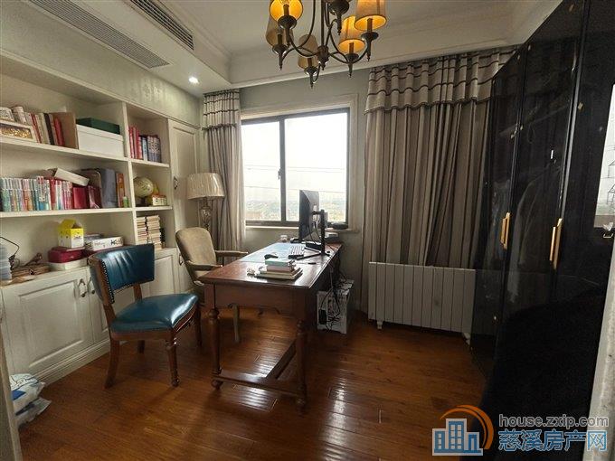 白金湾132平125.8万精装修绿城物业