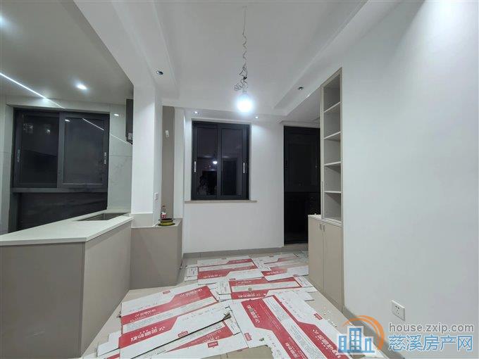 悦华府161平260万9层电梯洋房