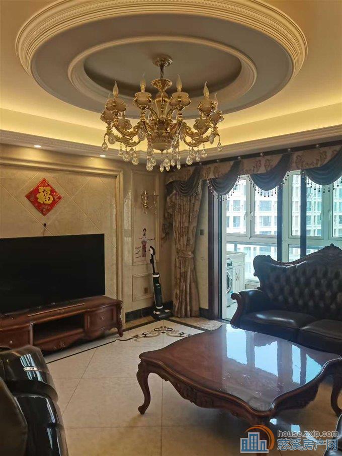 嘉景苑183平豪装+车位储188万