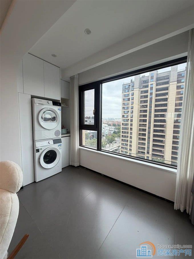 华鸿大发誉林府 精装 黄金楼层 有车位