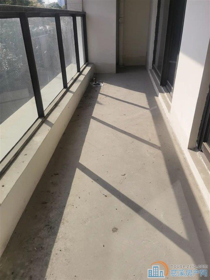 特价 泊江府四间朝南稀缺洋房，送产权车位