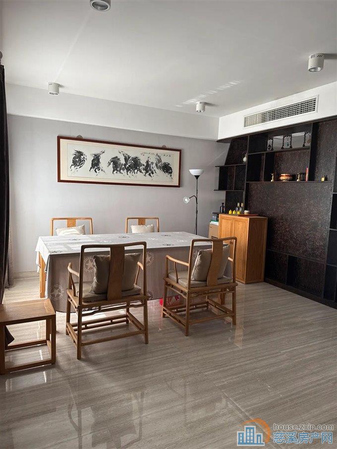 白金湾 精装.144平方144万 好楼层