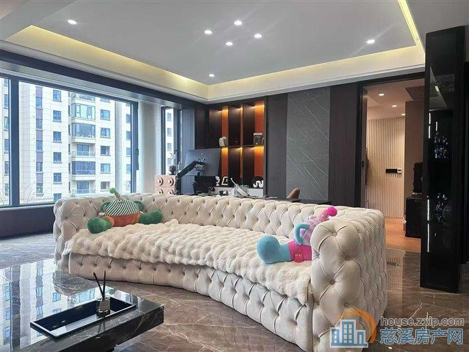 佳洲锦苑143平自住装修50万