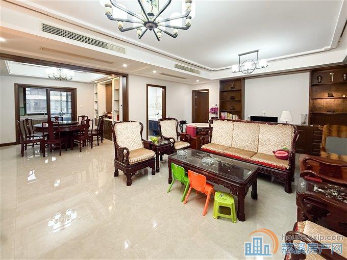 捡漏 保利 洋房天花板 四开间朝南双客厅