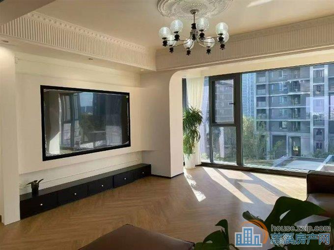 卓越天钻花苑176平方