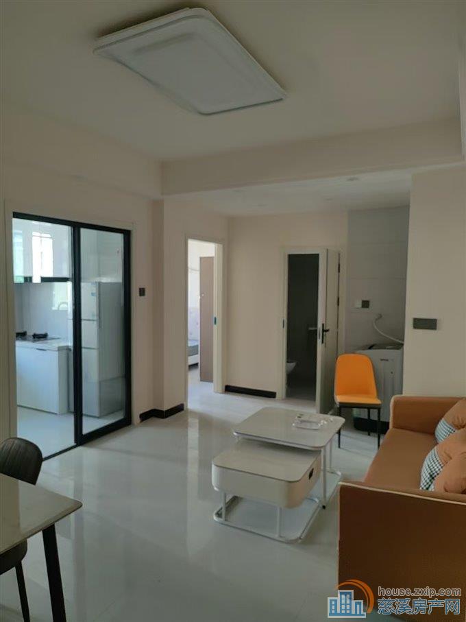 佳宁府  一室  2000/月