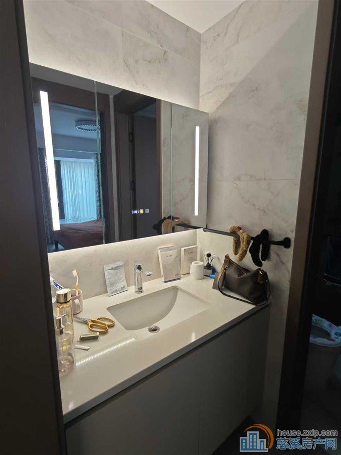 蔚蓝云图一楼带花园精装2室87万直接房源