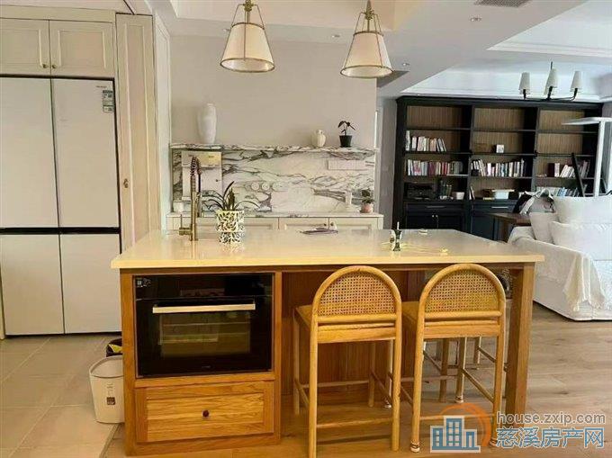 上东辰府130平豪装带产权车位229.8